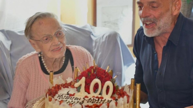 Morta Anna Brosio, la mamma di Paolo, ex star di Quelli che il Calcio: aveva 102 anni
