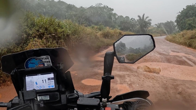 Le insidiose strade fangose dell'Africa centrale