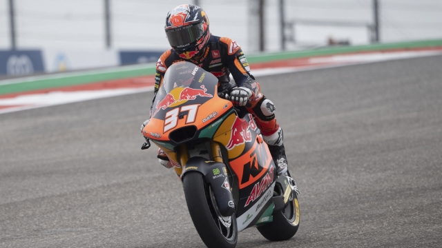 AUSTIN, TEXAS - APRIL 15: Pedro Acosta of Spain and Red Bull KTM Ajo heads down a straight during the MotoGP Of The Americas - Qualifying on April 15, 2023 in Austin, Texas.   Mirco Lazzari gp/Getty Images/AFP (Photo by Mirco Lazzari gp / GETTY IMAGES NORTH AMERICA / Getty Images via AFP)