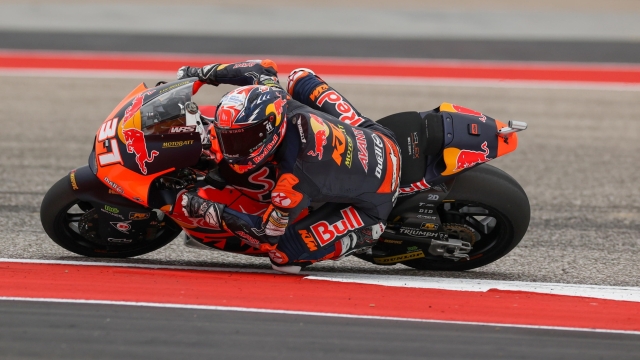 epa10573113 Spanish rider Pedro Acosta of Red Bull KTM Ajo Team in action during the second free practice session of the Moto2 category for the Motorcycling Grand Prix of The Americas at the Circuit of The Americas in Austin, Texas, USA, 14 April 2023.  EPA/ADAM DAVIS