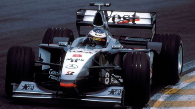 La McLaren MP4/13 di Mika Hakkinen