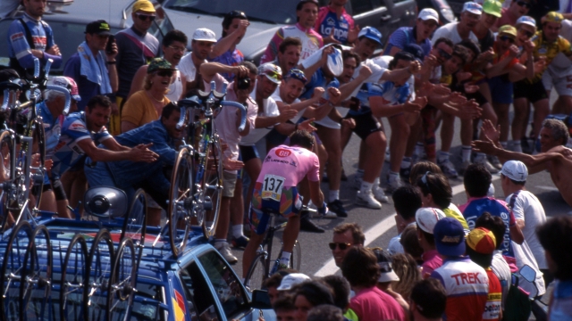 Giro dÕItalia 1995 - 78th Edition - 17th stage Cenate Sotto - Selvino 43 km - 30/05/1995 - Tony Rominger (SUI- Mapei)  - photo Roberto Bettini/BettiniPhoto©2021