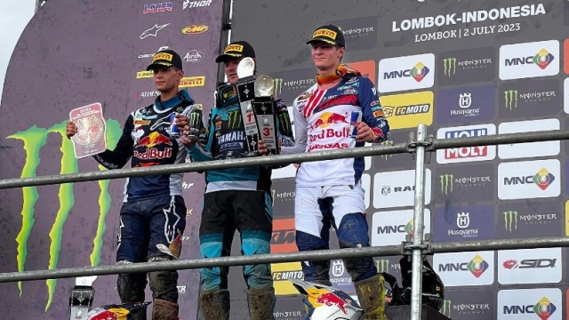 Il podio di Lombok in MX2: Adamo (a sin.), il vincitore Geerts, e Laegenfelder (Instagram)