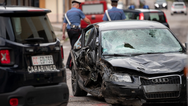 Il luogo dell'incidente dove un'auto ha travolto e ucciso tre persone a Santo Stefano di Cadore, in provincia di Belluno, 6 luglio 2023.  ANSA/ ANDREA SOLERO