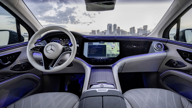 La Mercedes integra ChatGPT all'interno del suo sistema multimediale MBUX