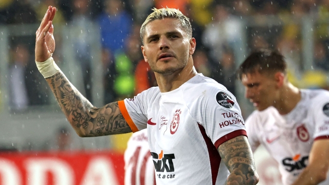 Galatasaray's Argentine forward Mauro Icardi celebrates scoring his team's second goal during the Turkey's Super Lig football match between MKE Ankaragucu and Galatasaray at Eryaman Stadium in Ankara, on May 30, 2023. (Photo by Adem ALTAN / AFP)