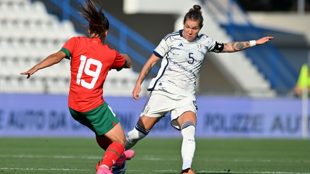 FERRARA, ITALY - JULY 01: Elena Linari of Italy  competes for the ball with Sakina Ouzraoui of Morocco during the Women´s International Friendly match between Italy and Morocco at Stadio Paolo Mazza on July 01, 2023 in Ferrara, Italy. (Photo by Alessandro Sabattini/Getty Images)