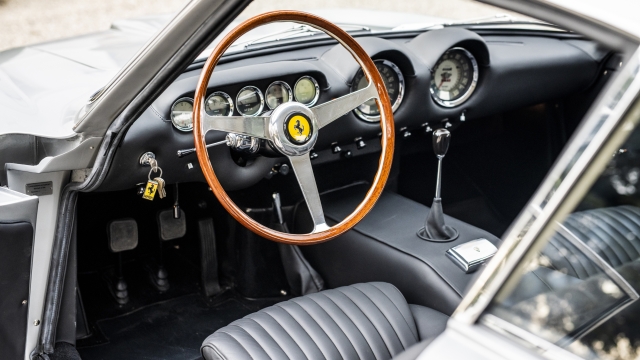 Gli interni della ferrari 250 GT Berlinetta Lusso del 1963