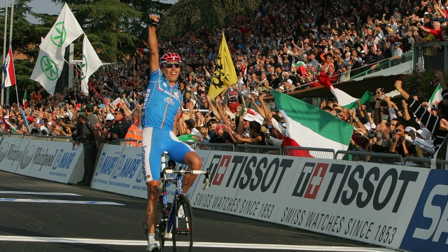 Alessandro Ballan vince il Mondiale di ciclismo su strada a Varese 2008