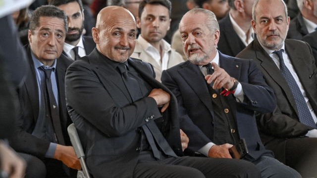 Il  presidente del Napoli Aurelio De Laurentiis con l'ellenatore Luciano Spalletti alla cerimonia del Premio Bearzot, organizzato dall'Us Acli con il patrocinio della Figc, che quest'anno è stato assegnato proprio al tecnico azzurro,  24  marzo 2023 ANSA / CIRO FUSCO