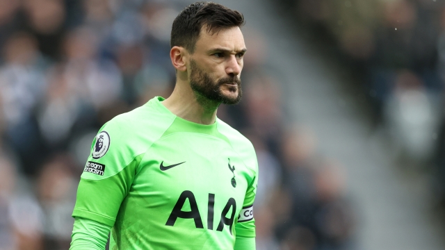 NEWCASTLE UPON TYNE, ENGLAND - APRIL 23: Hugo Lloris of Tottenham Hotspur gives the team instructions during the Premier League match between Newcastle United and Tottenham Hotspur at St. James Park on April 23, 2023 in Newcastle upon Tyne, England. (Photo by Clive Brunskill/Getty Images)
