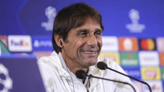 epa10180270 Tottenham head coach Antonio Conte speaks during the press conference prior to tomorrows Champions League eliminatory match against Sporting at Alvalade Stadium, in Alvalade Stadium, Lisbon, Portugal, 12 September 2022.  EPA/MIGUEL A. LOPES