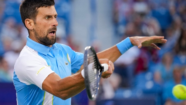 MASON, OHIO - AUGUST 16: Novak Djokovic of Serbia returns a shot to Alejandro Davidovich Fokina of Spain during their match at the Western & Southern Open at Lindner Family Tennis Center on August 16, 2023 in Mason, Ohio.   Aaron Doster/Getty Images/AFP (Photo by Aaron Doster / GETTY IMAGES NORTH AMERICA / Getty Images via AFP)