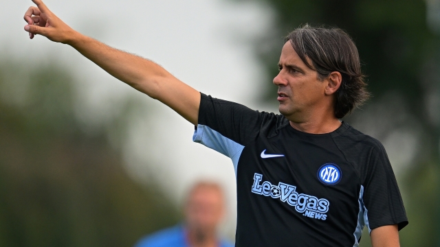 COMO, ITALY - JULY 21: Head Coach Simone Inzaghi of FC Internazionale gesture  during the friendly match between FC Internazionale Milano and Pergolettese at Appiano Gentile on July 21, 2023 in Como, Italy. (Photo by Mattia Ozbot - Inter/Inter via Getty Images)