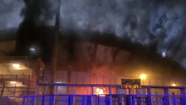 Lo stadio di Taranto in fiamme