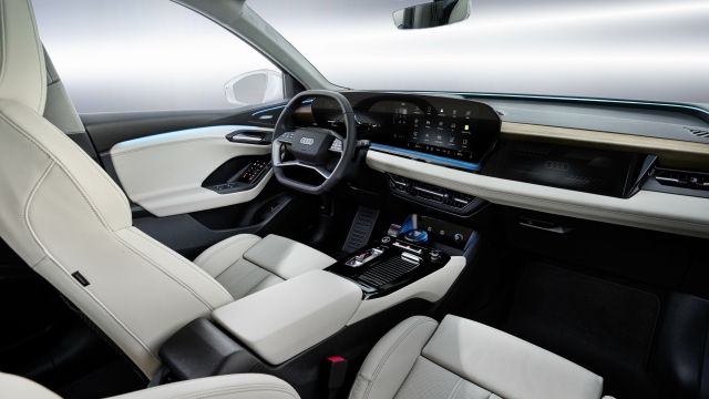 Audi Q6 model series: The interior's three-dimensional structure creates a spatial architecture perfectly tailored to the occupants, both in terms of design and ergonomics.