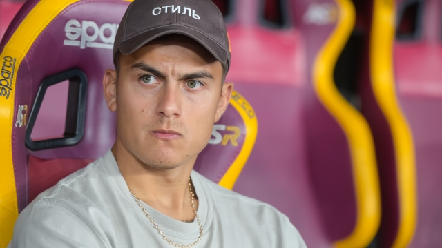 ROME, ITALY - SEPTEMBER 01: Paulo Dybala of AS Roma looks on from the bench prior the Serie A TIM match between AS Roma and AC Milan at Stadio Olimpico on September 01, 2023 in Rome, Italy. (Photo by Fabio Rossi/AS Roma via Getty Images)