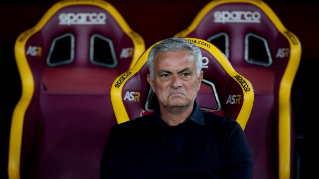 ROME, ITALY - SEPTEMBER 17:  AS Roma head coach Jose Mourinho looks on during the Serie A TIM match between AS Roma and Empoli FC at Stadio Olimpico on September 17, 2023 in Rome, Italy. (Photo by Paolo Bruno/Getty Images)