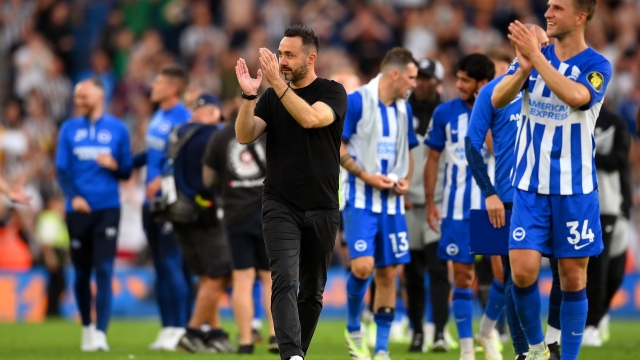 BRIGHTON, ENGLAND - SEPTEMBER 02: Roberto De Zerbi, Manager of Brighton & Hove Albion, applauds the fans following the team's victory during the Premier League match between Brighton & Hove Albion and Newcastle United at American Express Community Stadium on September 02, 2023 in Brighton, England. (Photo by Alex Broadway/Getty Images)
