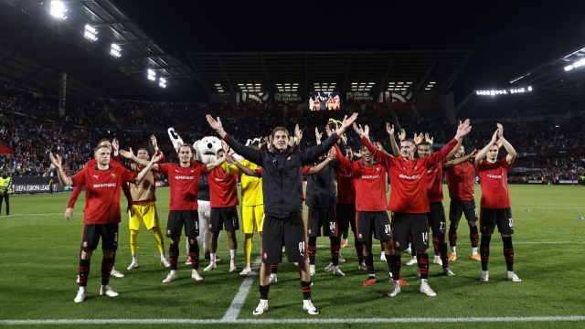 Rennes players celebrate their 3-0 victory at the end of an Europa League group F soccer match between Rennes and Maccabi Haifa, at the Roazhon Park Stadium, in Rennes, France, Thursday, Sept. 21, 2023. (AP Photo/Jeremias Gonzalez)