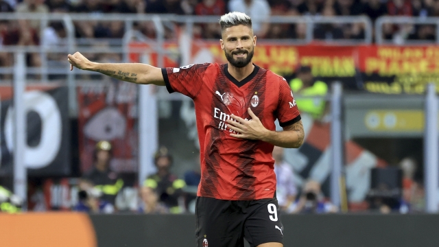 MILAN, ITALY - SEPTEMBER 19: Olivier Giroud of AC Milan gestures during the UEFA Champions League match between AC Milan and Newcastle United FC at Stadio Giuseppe Meazza on September 19, 2023 in Milan, Italy. (Photo by Giuseppe Cottini/AC Milan via Getty Images)