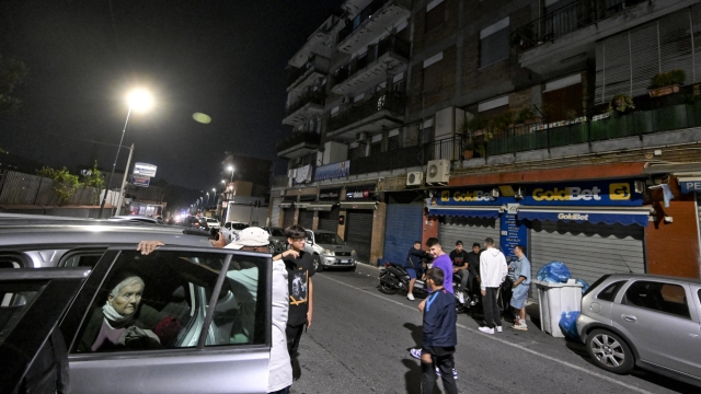 People on the street in the area of ??via Pisciarelli, the epicenter of the earthquake, on the border between the municipality of Pozzuoli and Agnano, a hamlet of Naples, Italy, 03 October 2023. A 4.0-magnitude earthquake late on Monday at the Campi Flegrei (Phlegraean Fields) has heightened concern among people living in the volcanic area near Naples about a recent wave of seismic activity.ANSA/CIRO FUSCO