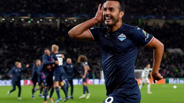 epa10900690 Pedro of Lazio celebrates after scoring his team's second goal during the UEFA Champions League Group E match between Celtic Glasgow and Lazio Rome in Glasgow, Britain, 04 October 2023.  EPA/MARK RUNNACLES