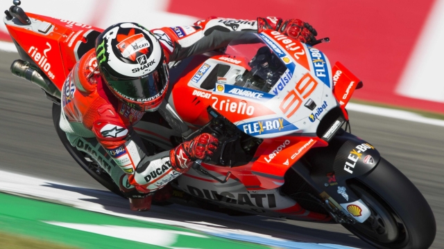 epa06849633 MotoGP rider Jorge Lorenzo of Spain of Lenovo Ducati during a training session for the Motorcycling Grand Prix of Assen at TT circuit in Assen, The Netherlands, 29 June 2018.  EPA/Vincent Jannink