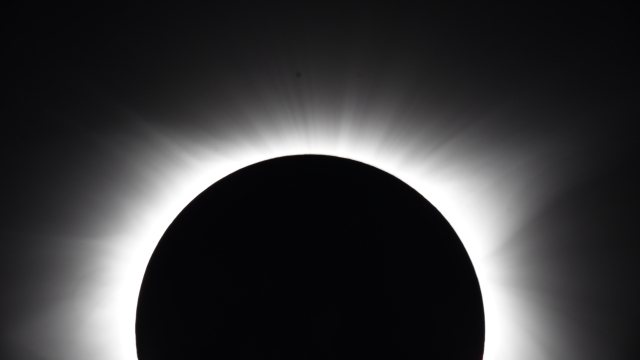 Eclissi solare anulare: cos'è e chi potrà vederla