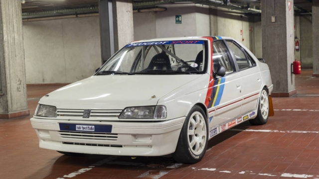 Peugeot 405 ufficiale all'asta