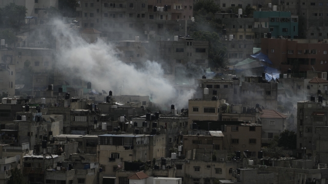 Smoke rises during an Israeli military raid on Nur Shams, West Bank, on Thursday, Oct. 19, 2023. (AP Photo/Majdi Mohammed)   Associated Press/LaPresse Only Italy and Spain