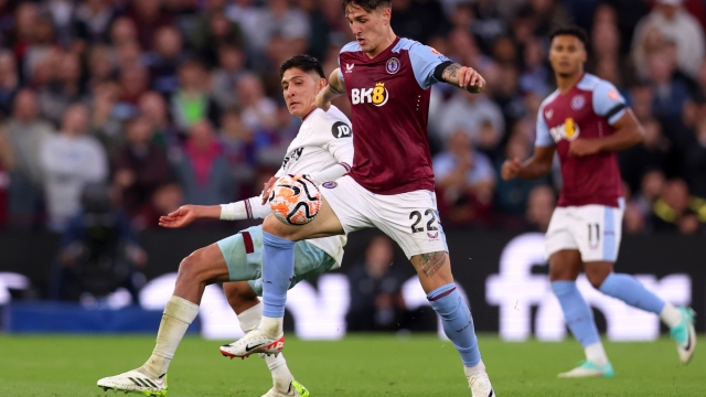 BIRMINGHAM, ENGLAND - OCTOBER 22: Edson Alvarez of West Ham United battles for possession with Nicolo Zaniolo of Aston Villa during the Premier League match between Aston Villa and West Ham United at Villa Park on October 22, 2023 in Birmingham, England. (Photo by Nathan Stirk/Getty Images)
