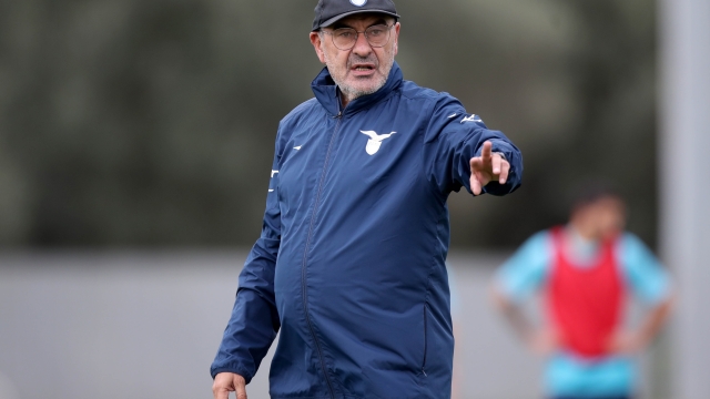 ROTTERDAM, NETHERLANDS - OCTOBER 24: SS Lazio head coach Maur4izio Sarri during the training session before the UEFA Champions League group E match between Feyenoord and SS Lazio at Feyenoord Stadium on October 24, 2023 in Rotterdam, Netherlands. (Photo by Marco Rosi - SS Lazio/Getty Images)
