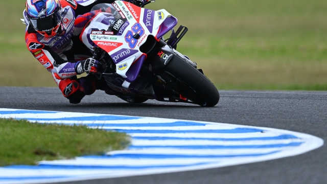 PHILLIP ISLAND, AUSTRALIA - OCTOBER 21: Jorge Martin of Spain and the Prima Pramac Racing Team rounds the bend in the 2023 MotoGP of Australia at Phillip Island Grand Prix Circuit on October 21, 2023 in Phillip Island, Australia. (Photo by Quinn Rooney/Getty Images)