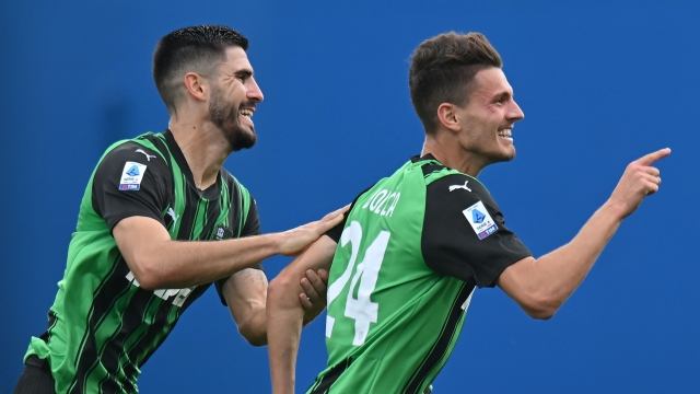 REGGIO NELL'EMILIA, ITALY - OCTOBER 28: Daniel Boloca of US Sassuolo  celebrates after scoring the1-1 goal during the Serie A TIM match between US Sassuolo and Bologna FC at Mapei Stadium - Citta' del Tricolore on October 28, 2023 in Reggio nell'Emilia, Italy. (Photo by Alessandro Sabattini/Getty Images)
