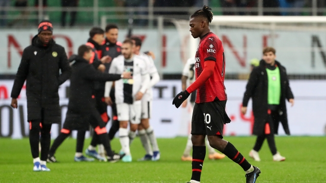 MILAN, ITALY - NOVEMBER 04: Rafael Leao of AC Milan looks dejected following the team's defeat during the Serie A TIM match between AC Milan and Udinese Calcio at Stadio Giuseppe Meazza on November 04, 2023 in Milan, Italy. (Photo by Marco Luzzani/Getty Images)