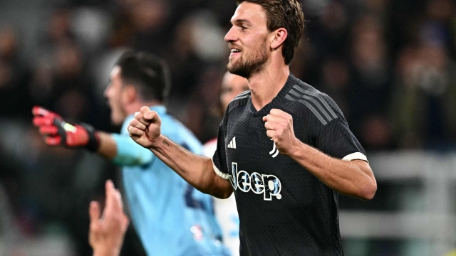 Juventus' Italian defender #24 Daniele Rugani celebrates after scoring the team's second goal during the Italian Serie A football match between Juventus and Cagliari, at The Allianz Stadium, in Turin on November 11, 2023. (Photo by GABRIEL BOUYS / AFP)