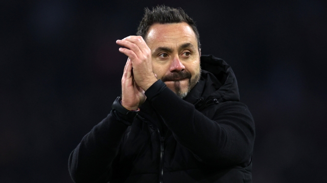 AMSTERDAM, NETHERLANDS - NOVEMBER 09: Roberto De Zerbi, Manager of Brighton & Hove Albion, applauds the fans following the team's victory during the UEFA Europa League 2023/24 match between AFC Ajax and Brighton & Hove Albion at Johan Cruijff Arena on November 09, 2023 in Amsterdam, Netherlands. (Photo by Dean Mouhtaropoulos/Getty Images)