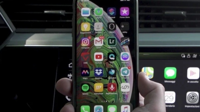 Apple CarPlay per connettere lo smartphone al sistema di infotainment