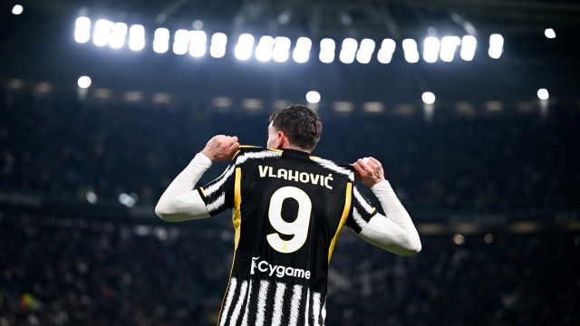 TURIN, ITALY - NOVEMBER 26: Dusan Vlahovic of Juventus celebrates after scoring his team's first goal during the Serie A TIM match between Juventus and FC Internazionale at Allianz Stadium on November 26, 2023 in Turin, Italy. (Photo by Daniele Badolato - Juventus FC/Juventus FC via Getty Images)