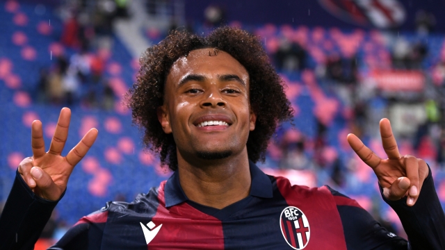 BOLOGNA, ITALY - NOVEMBER 27:  Joshua Zirkzee of Bologna FC celebrates victory after the Serie A TIM match between Bologna FC and Torino FC at Stadio Renato Dall'Ara on November 27, 2023 in Bologna, Italy. (Photo by Alessandro Sabattini/Getty Images)