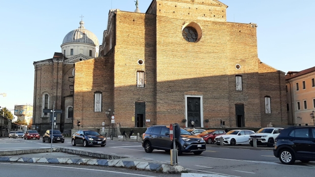 La Basilica di Santa Giustina a Padova, dove martedì 5 dicembre si terranno i funerali di Giulia Cecchettin, 03 dicembre 2023. ANSA/ MICHELE GALVAN