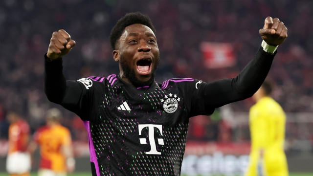 MUNICH, GERMANY - NOVEMBER 08: Alphonso Davies of Bayern Munich celebrates after teammate Harry Kane (Not Pictured) scores the team's first goal during the UEFA Champions League match between FC Bayern München and Galatasaray A.S. at Allianz Arena on November 08, 2023 in Munich, Germany. (Photo by Alexander Hassenstein/Getty Images)