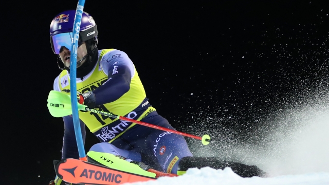Italy's Alex Vinatzer competes in the first run of the men's Slalom of the FIS Alpine Ski World Cup 2023 in Madonna di Campiglio on December 22, 2023. (Photo by Pierre TEYSSOT / AFP)