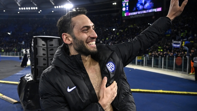 InterÕs Hakan Calhanoglu celebrates the victory during the Serie A soccer match between SS Lazio and FC Inter at the Olimpico stadium in Rome, Italy, 17 December 2023. ANSA/RICCARDO ANTIMIANI