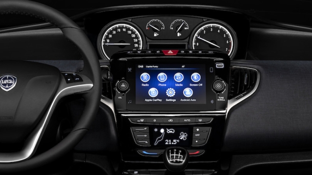 Come usare Apple CarPlay con Lancia Ypsilon 2024
