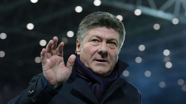 BERGAMO, ITALY - NOVEMBER 25: Walter Mazzarri, Head Coach of SSC Napoli, looks on prior to the Serie A TIM match between Atalanta BC and SSC Napoli at Gewiss Stadium on November 25, 2023 in Bergamo, Italy. (Photo by Emilio Andreoli/Getty Images)