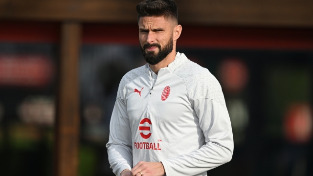 CAIRATE, ITALY - JANUARY 18: Olivier Giroud of AC Milan looks on during a AC Milan at Milanello on January 18, 2024 in Cairate, Italy. (Photo by Claudio Villa/AC Milan via Getty Images)