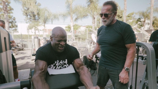 Le tre regole d'oro di Arnold Schwarzenegger in palestra
