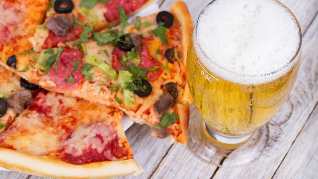 Birra e pizza a dieta ecco perché si possono mangiare